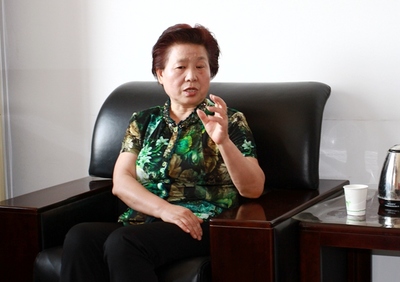 朱静芝接待中共陕西省委统战部部长一行走访并座谈