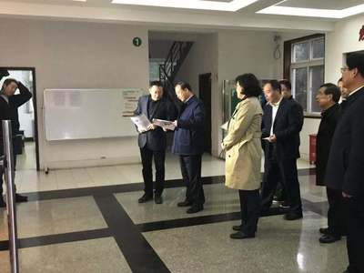 陕西省委常委、统战部长姜锋莅临陕西郝其军制药调研指导工作