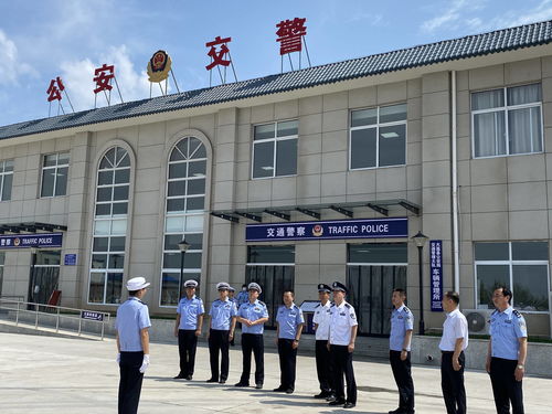 陕西省公安交警总队政委刘伟深入大荔交警调研慰问